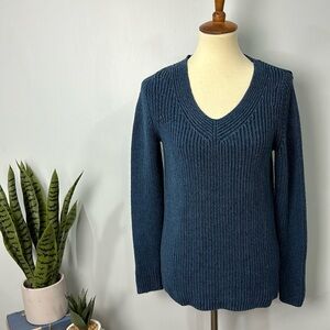 LL Bean Marine Blue Shaker Stitch Sweater V Neck Size small